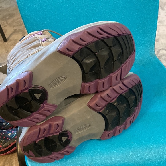 COPY - Keen grey and purple winter boots - Picture 5 of 11